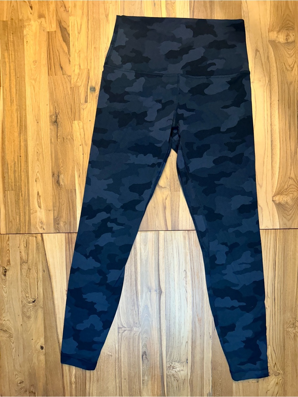 Lululemon Align Super-High-Rise 28” Heritage Camo Size 8